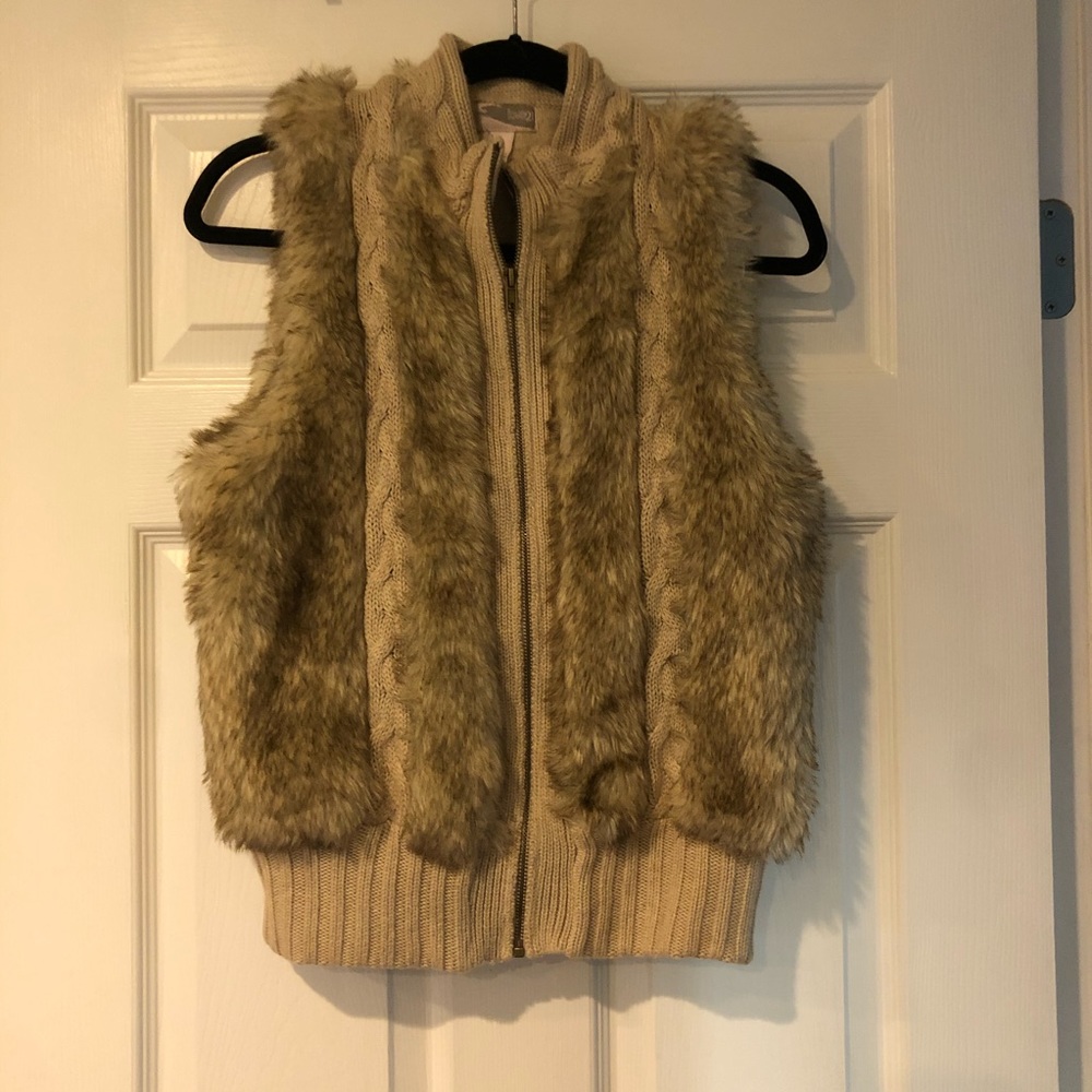 Forever 21 faux fur vest